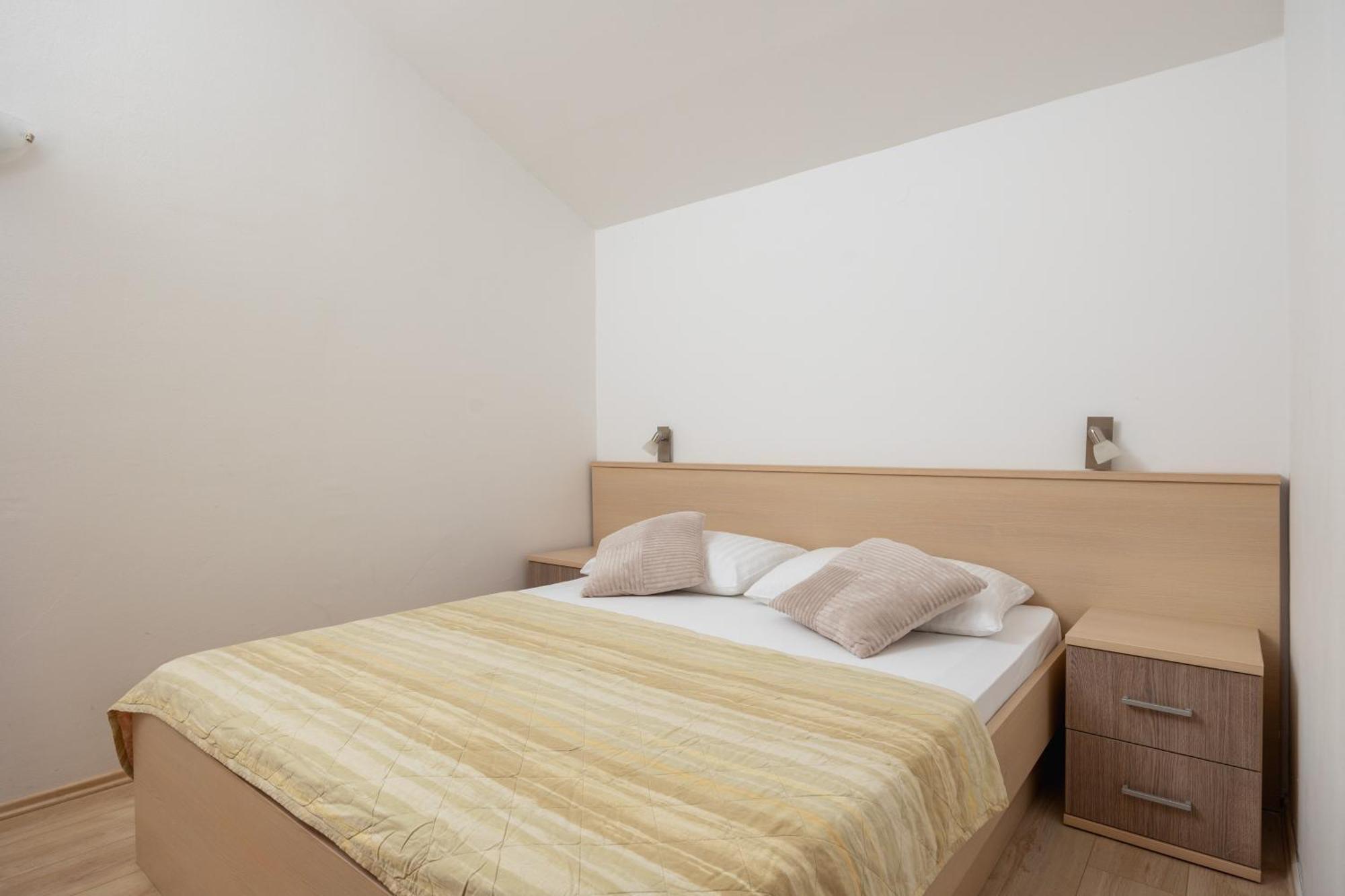 Premium Apartments - Lavica Beach Podstrana Kültér fotó