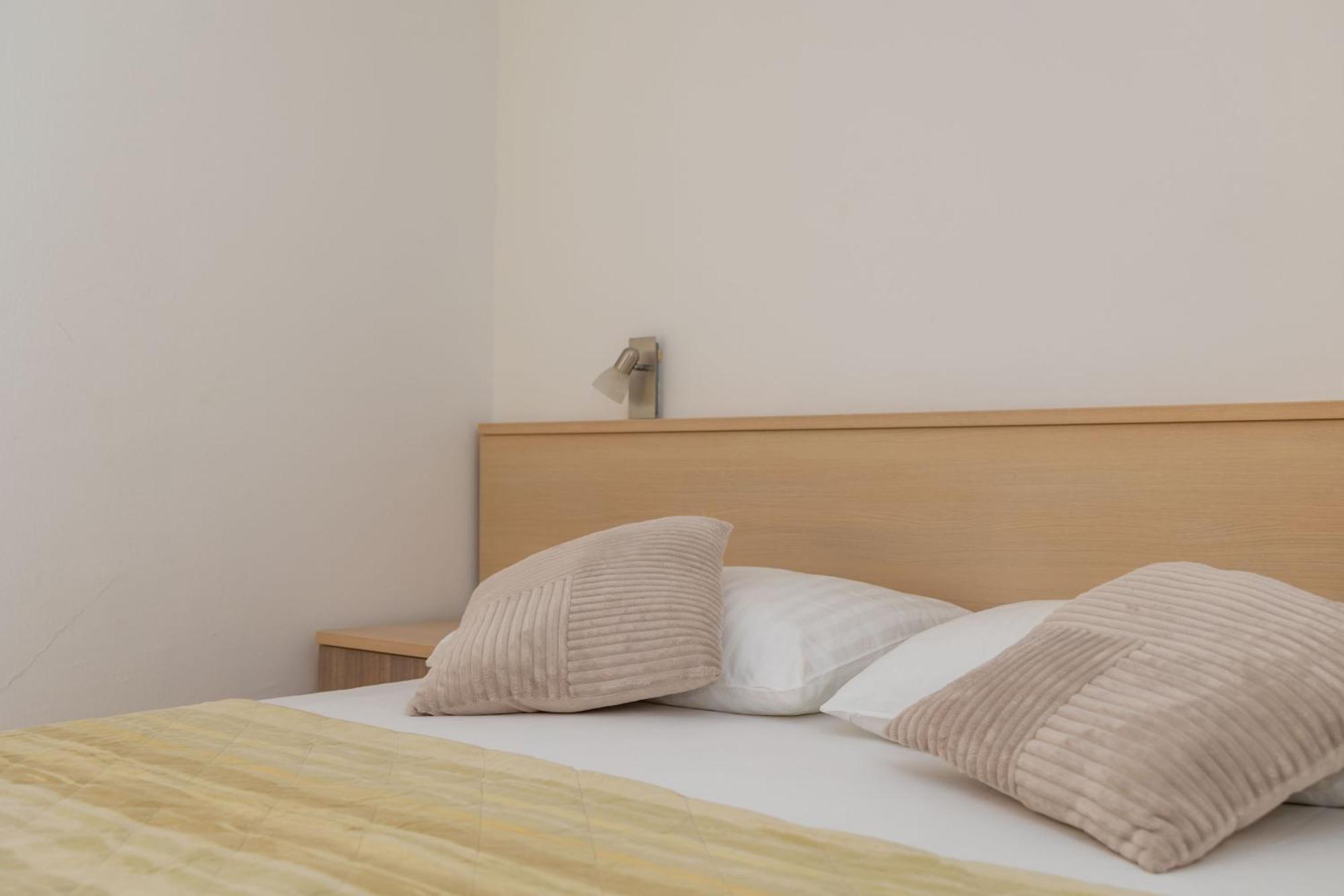Premium Apartments - Lavica Beach Podstrana Kültér fotó