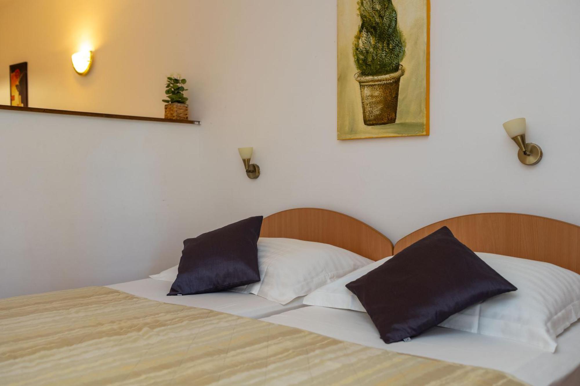 Premium Apartments - Lavica Beach Podstrana Kültér fotó
