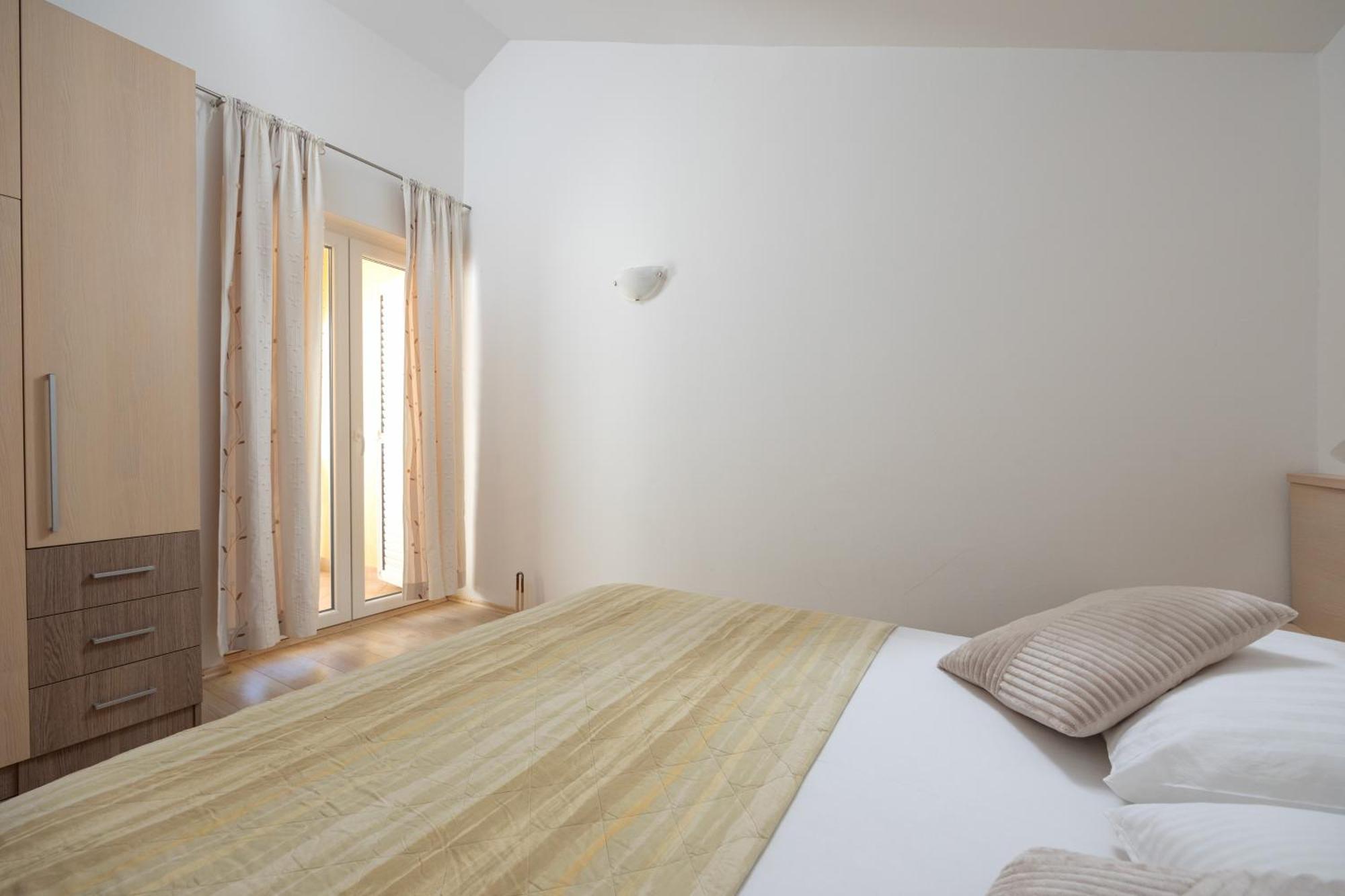 Premium Apartments - Lavica Beach Podstrana Kültér fotó