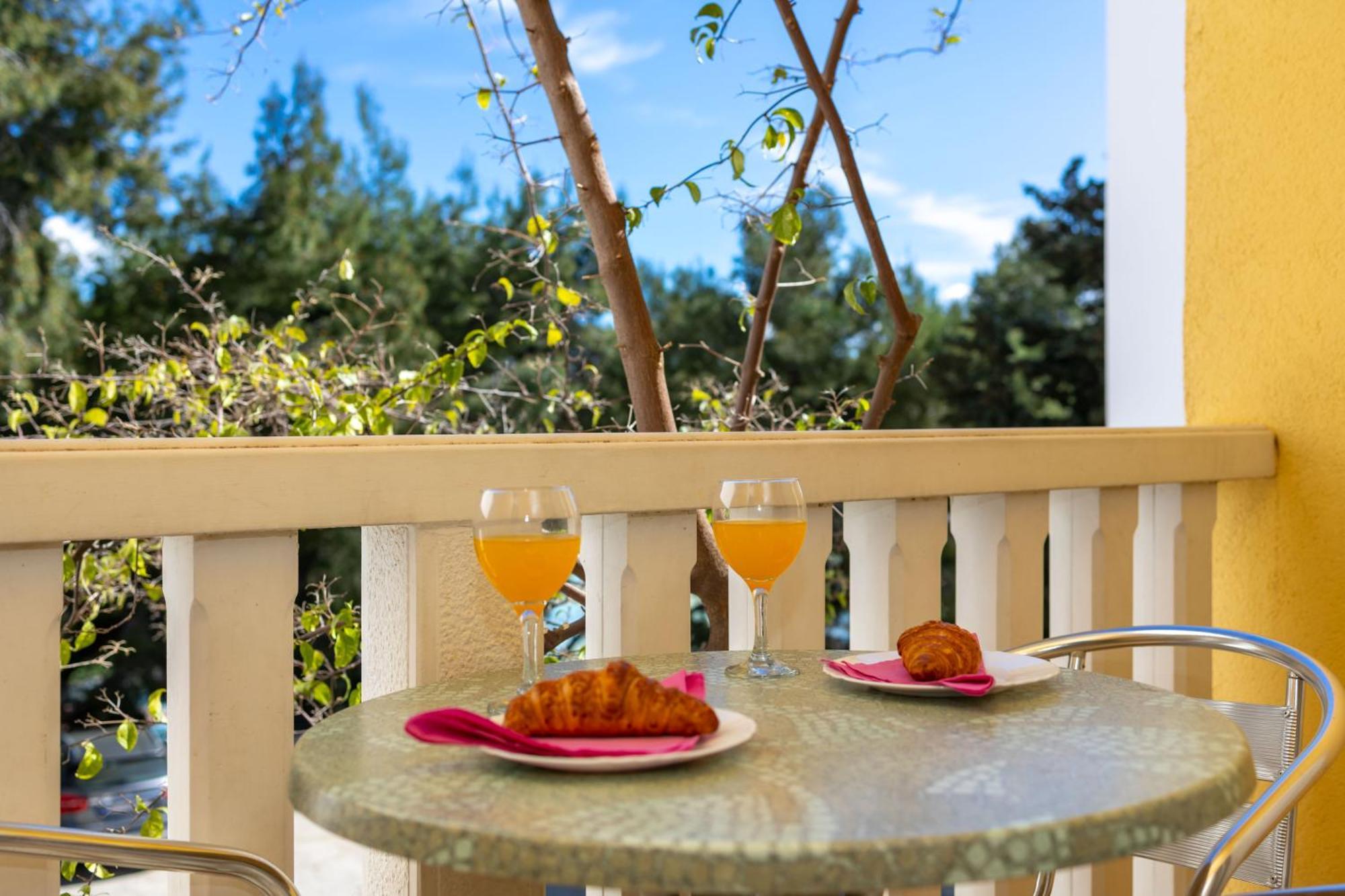 Premium Apartments - Lavica Beach Podstrana Kültér fotó